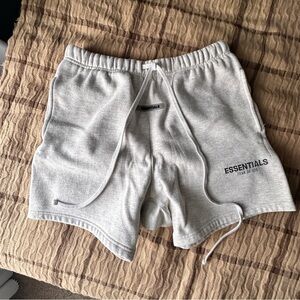 Essentials fear of god sweatshirt shorts pants S oatmeal color